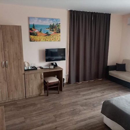 Hotel Vanilla, Varna - Free Parking Екстер'єр фото