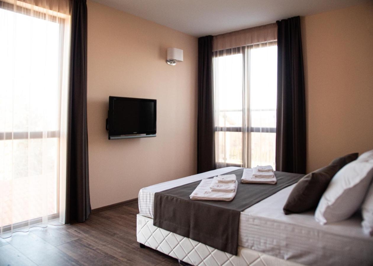 Hotel Vanilla, Varna - Free Parking Екстер'єр фото