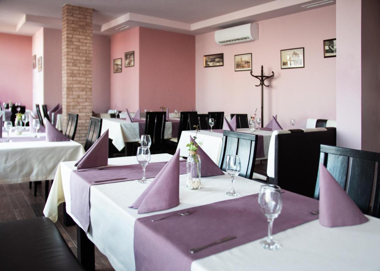 Hotel Vanilla, Varna - Free Parking Екстер'єр фото