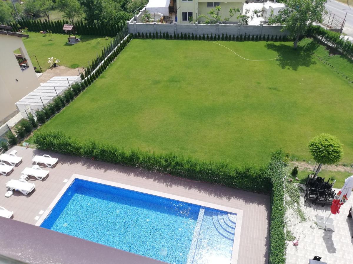 Hotel Vanilla, Varna - Free Parking Екстер'єр фото