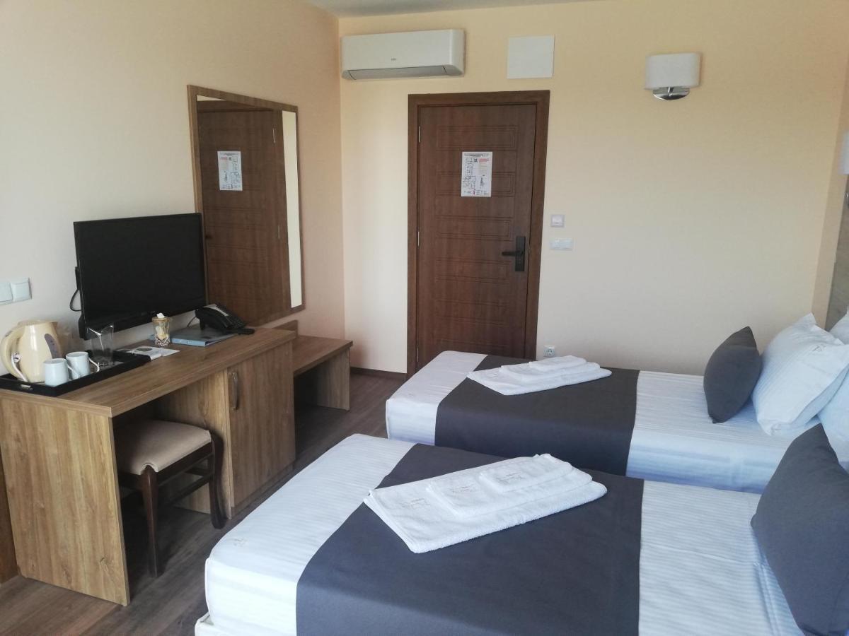Hotel Vanilla, Varna - Free Parking Екстер'єр фото