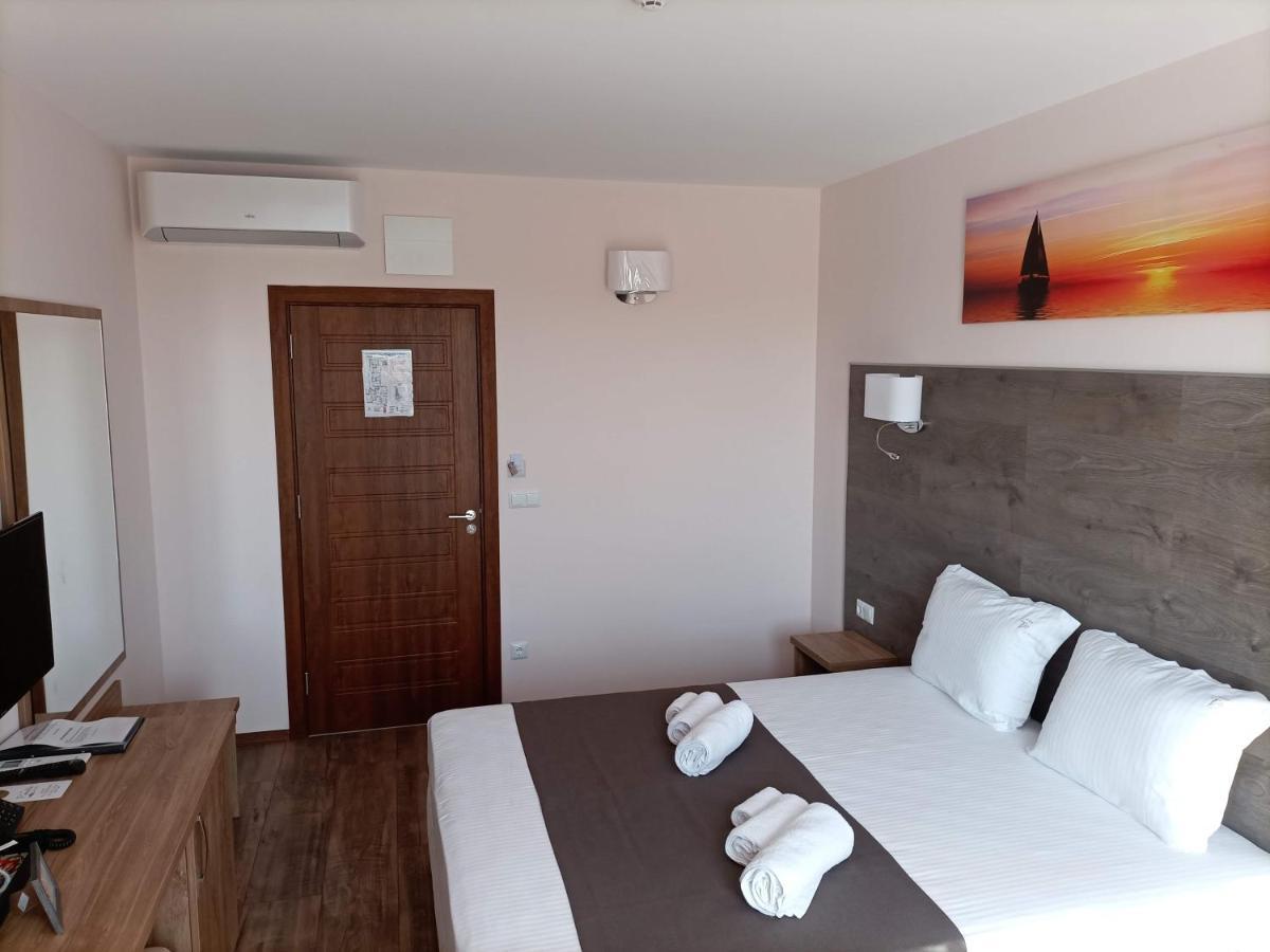Hotel Vanilla, Varna - Free Parking Екстер'єр фото