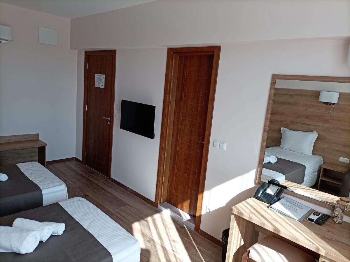 Hotel Vanilla, Varna - Free Parking Екстер'єр фото