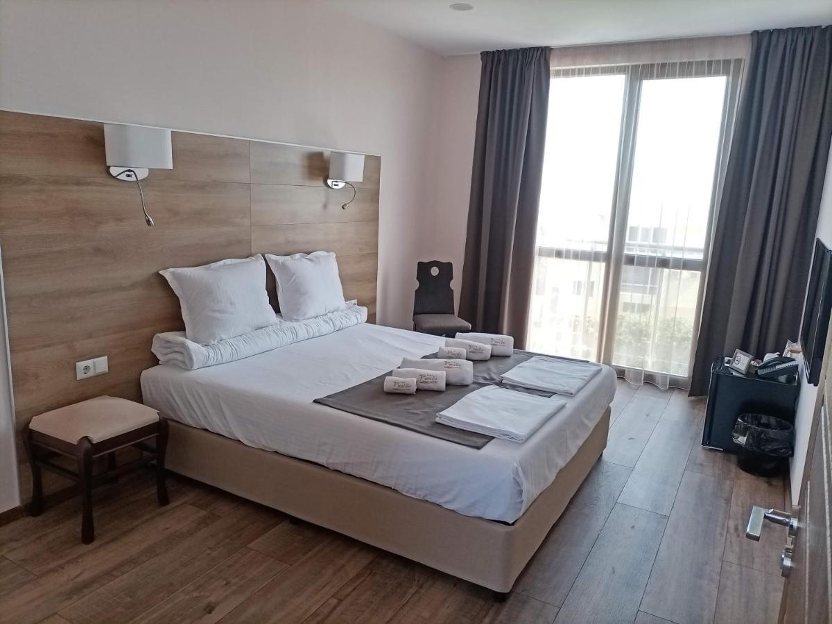 Hotel Vanilla, Varna - Free Parking Екстер'єр фото