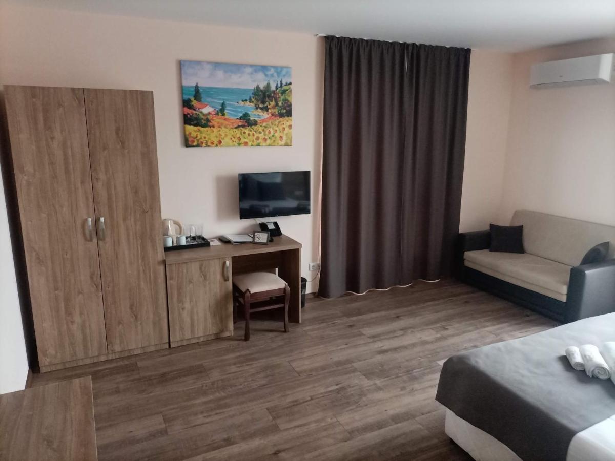 Hotel Vanilla, Varna - Free Parking Екстер'єр фото