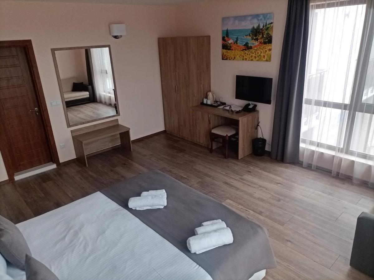 Hotel Vanilla, Varna - Free Parking Екстер'єр фото